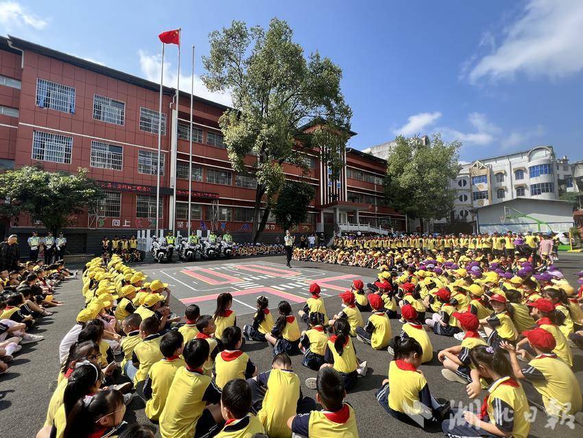 百老汇游戏网址是多少